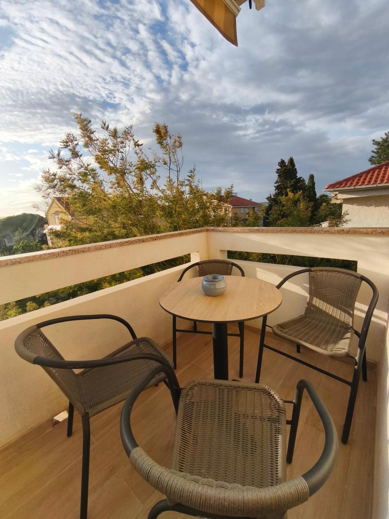 Apartment Romana *